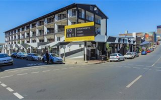 Studio apartment in City & Suburban (Maboneng)