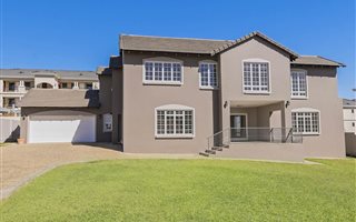 4 Bedroom House in Cedar Creek