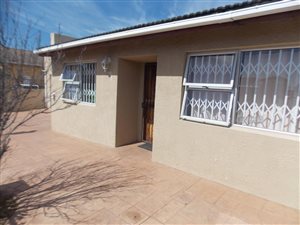 2 Bed House in Retreat