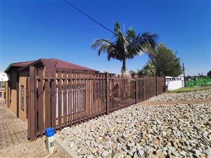 3 Bed House in Monument