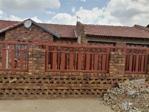 3 Bed House in Etwatwa
