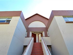 2 Bed Townhouse in Bedford Gardens