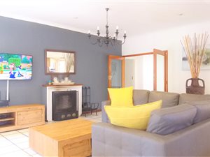 4 Bed House in Craighall Park