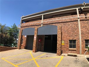 200 m² Industrial space in Highveld