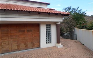 6 Bedroom House in Cashan