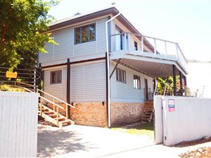 3 Bed House in Old Place
