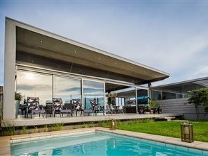4 Bed House in Brettenwood Coastal Estate