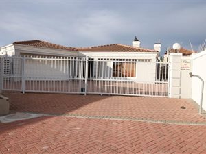 5 Bed House in Haasendal