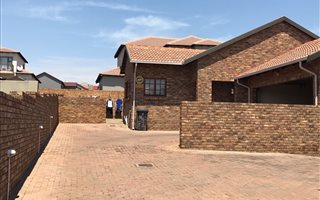 3 Bedroom Townhouse in Thatchfield
