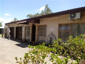 4 Bed House in Buyscelia