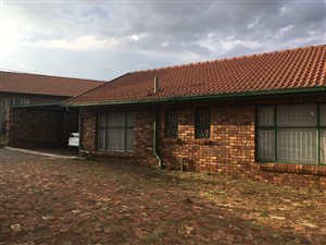 3 Bed House in Heuweloord