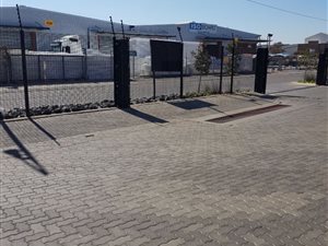 607 m² Industrial space in Hennopspark