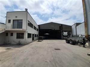 3064 m² Industrial space in Jacobs