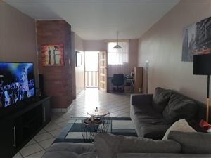 1.5 Bed Apartment in Gezina