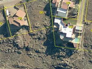 745 m² Land available in Vaaloewer