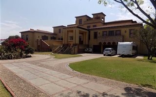 5 Bedroom House in Mooikloof Equestrian Estate