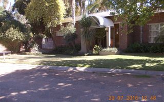 6 Bedroom House in Middelpos