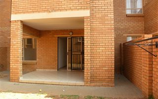 2 Bedroom Townhouse in Tijger Valley and surrounds