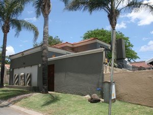 3 Bed House in Bromhof