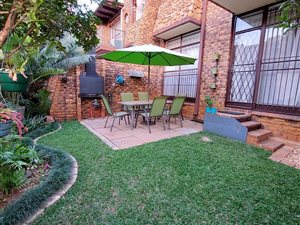 3 Bed Townhouse in Val de Grace