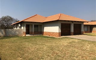 3 Bedroom Townhouse in Waterkloof