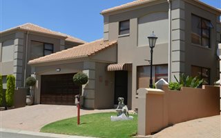 3 Bedroom House in Noordheuwel