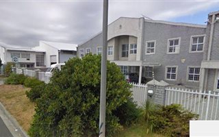 1719 m² Industrial space in Thornton