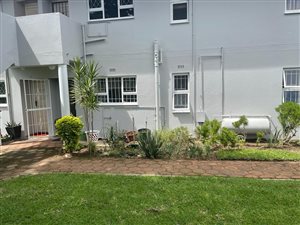 2 Bed Townhouse in Mt Edgecombe