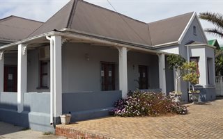 300 m² Office Space in South End