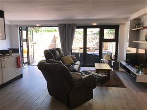 1 Bed Apartment in Somerset West Central