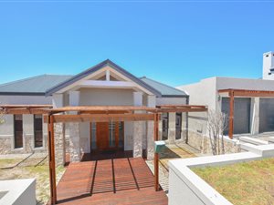 4 Bed House in Atlantic Beach Golf Estate