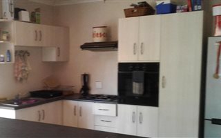2 Bedroom House in Kameeldrift East