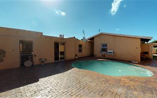 3 Bedroom House in Newlands