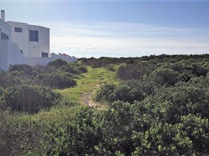 566 m² Land available in Paradise Beach