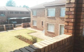 2 Bedroom Apartment in Springs Central