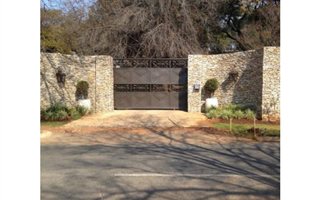 3 Bedroom House in Northcliff