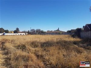 1323 m² Land available in La Hoff