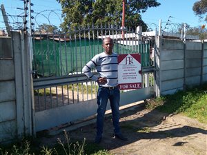 9 Bed House in Penhill