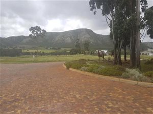 1055 m² Land available in Thornhill