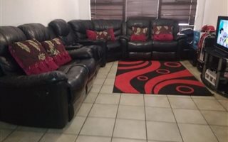1 Bedroom Apartment in Verwoerdpark
