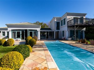 4 Bed House in Erinvale Estate
