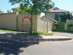 1 Bed Apartment in Pineslopes