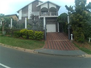 4 Bed House in Allandale
