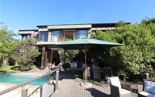 5 Bedroom House in Oubaai and surrounds