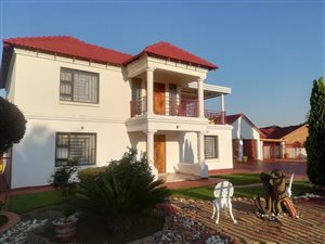 4 Bed House in Waldrift
