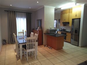 3 Bed Townhouse in Amberfield Manor
