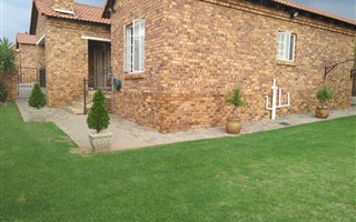 3 Bedroom Townhouse in Amberfield Manor