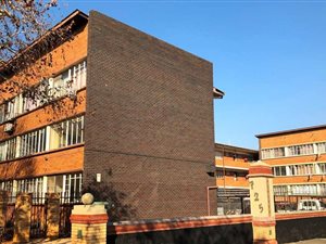 3 Bed Apartment in Arcadia