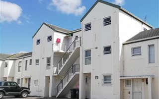3 Bedroom Townhouse in Bergvliet