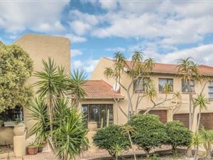 5 Bed House in Blue Horizon Bay